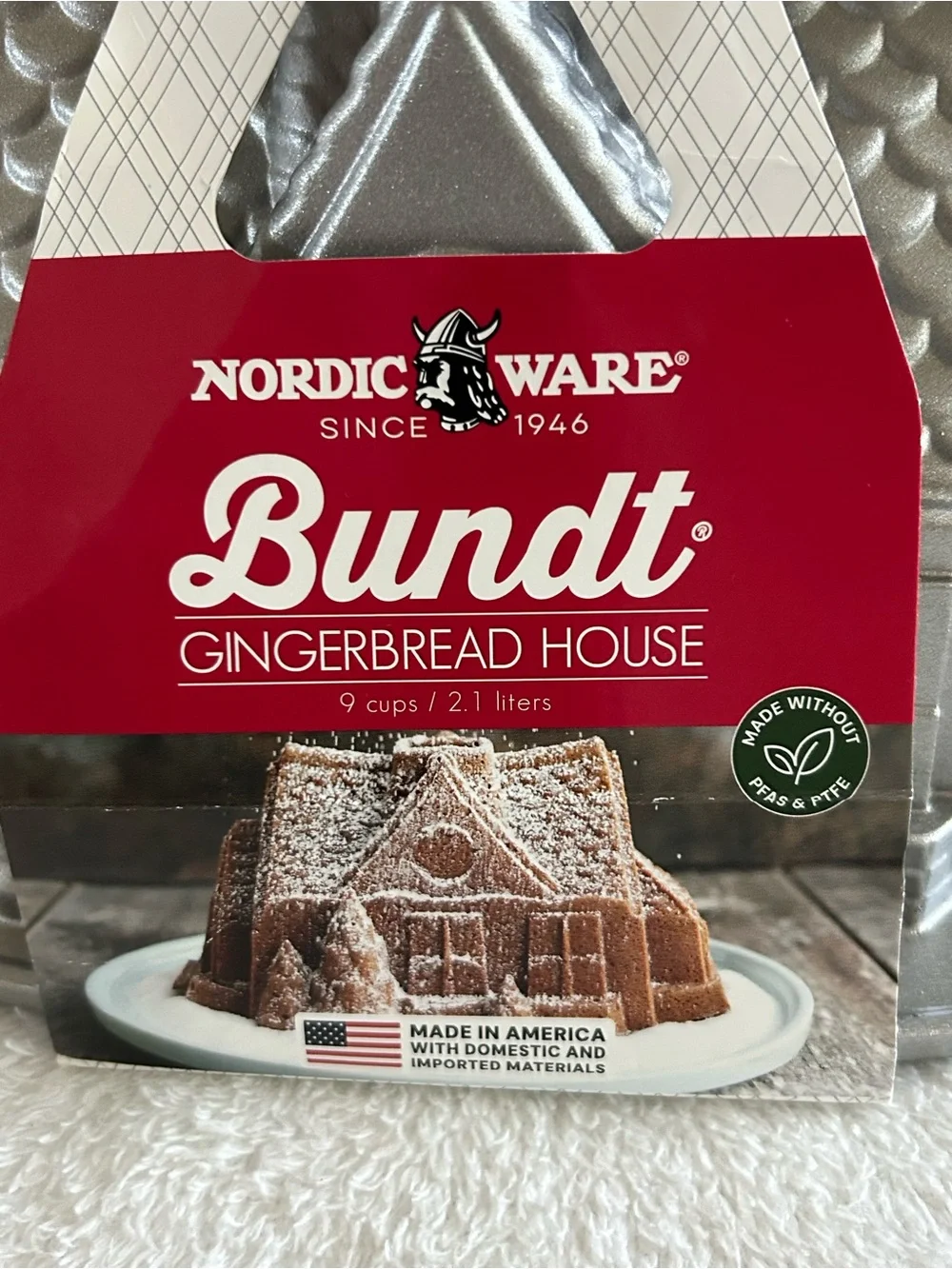 Nordic Ware Gingerbread House Bundt Pan Christmas Baking 9 cup 2.1 Liter New NIP